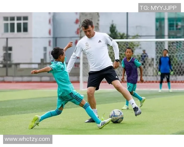 足球明星特长班培养未来球星的梦想与技能之路 足球明星特长班培养未来球星的梦想与技能之路