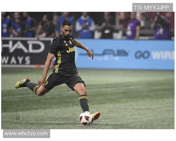 退役足球明星跨界新生涯探索多元发展之路